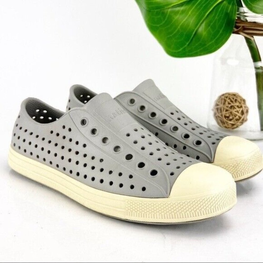 Native Women's Jefferson Slip On Clog Sneaker Size 7 Perforated Rubber Gray